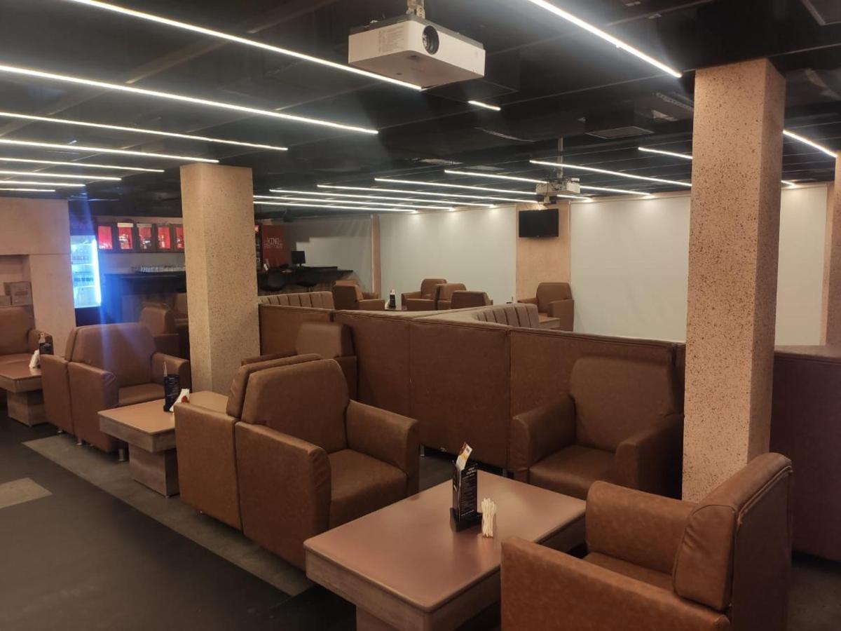 Zip By Spree Hotels Surabi International فيلوري المظهر الخارجي الصورة