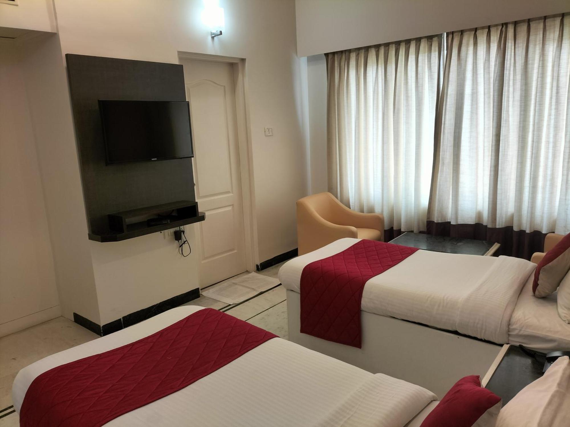 Zip By Spree Hotels Surabi International فيلوري المظهر الخارجي الصورة